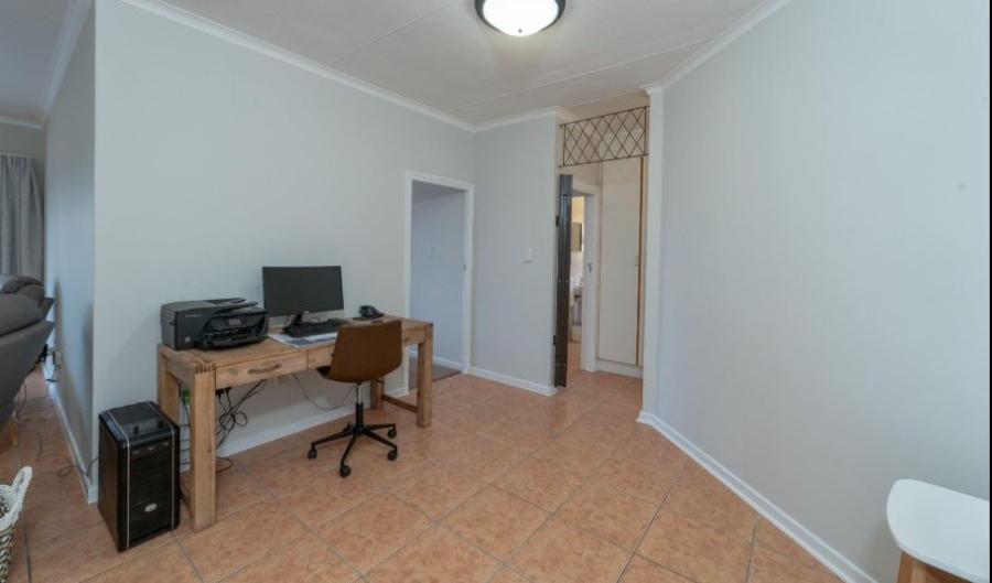 3 Bedroom Property for Sale in Hartenbos Central Western Cape